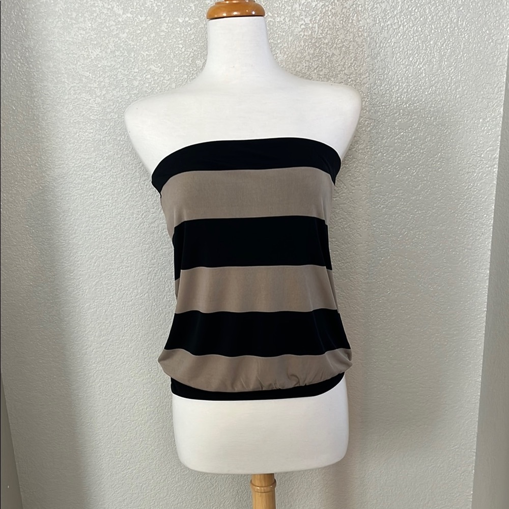 Outback Red Black and Tan Strapless Fitted Camisole Medium